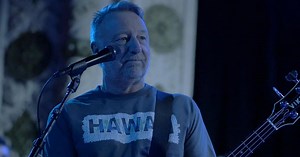 Video: Peter Hook of Joy Division On His Bass Rig