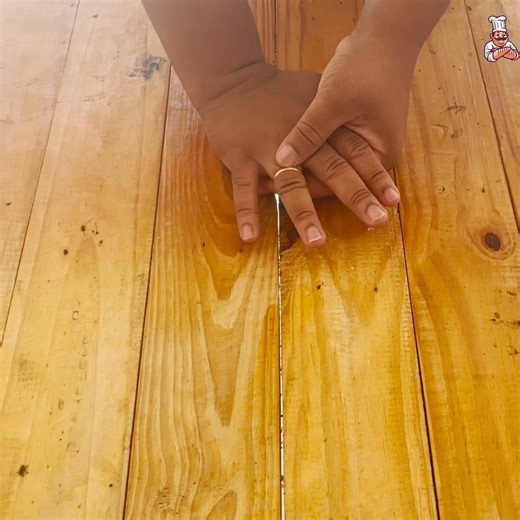 16K views · 163 reactions | A nurse showed me how to remove the ring stuck on my finger! | Recipes Taught | Facebook