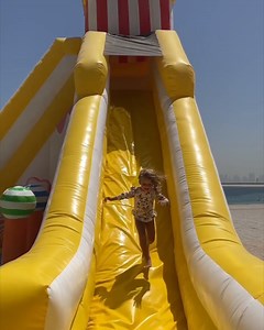 Lapsille suunniteltu loma. 😍 Centara Mirage Beach Resort Dubaissa on jopa lapsille oma karkkiteemainen spa! 📷: IG @explorerz.kidz #VisitDubai | Visit Dubai