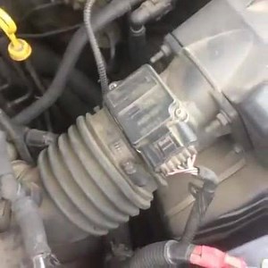 1.9M views · 569 reactions | What auto mechanic school did this fool go to?  who put ky jelly in a car? Lol  | Via - IG: @cedrick66 #ShareThisPost | DJ iMarkkeyz | Facebook