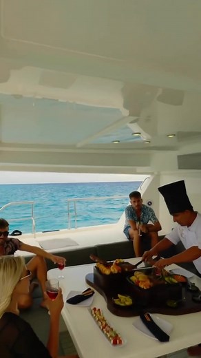 Save money and enjoy the freedom to choose when you want to set sail on your yacht. Take advantage of available dates to plan the best day of your vacation. Come experience luxury like never before from Tulum, Cancun, or Puerto Vallarta! 壟 Book your experience today ☀️ | The Yacht Experiences | Facebook