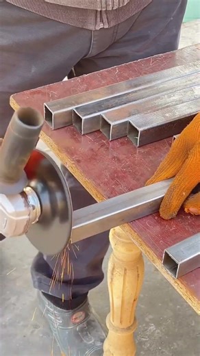cleaning rust from mild steel using a grinder #shortsvideo