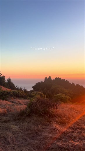 One of my favorite sunset spots just across the bridge from San Francisco 🌅 Mount Tam is a hiker’s dream with about 60 miles of state park trails which connect to a massive 200-mile network across public lands. The upper mountain reveals views of the Farallon Islands, SF, & Mount Diablo (& this beautiful September sunset) #sanfrancisco #hiking #goldengatepark #goldengatebridge #sf