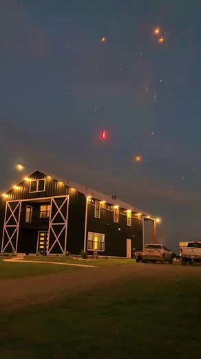 #foryoupage #lhhomes #barndo #barndominium #barndo #hgtv #blackhouse #fourthofjuly #independenceday