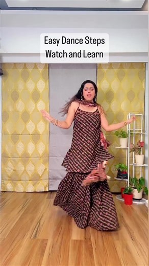 No dance experience needed! These simple steps will have you moving like a pro! #Dance #Choreography #BollywoodClassics #BollywoodHits #IndianChoreography #IndianDance #MelodiousPerformance #SoulfulMelodies #MusicalTribute #ModernClassics #IndianMusic #IndianSingers | Saregama