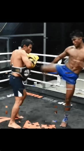 Buakaw “ The White Lotus “ Banchamek 🥊🇹🇭 #muaythai #kickboxing #buakaw #thaiboxing #fypシ゚viral