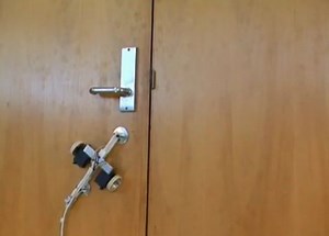 Wall Climbing Robot Uses Supersonic Grippers