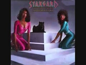 Stargard - Keep Knockin' (1982).wmv