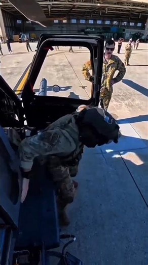 The US Army Rescue Team training moments! #aircraft #military