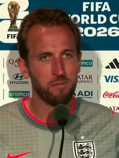Harry Kane destacó el esfuerzo y la perseverancia de Inglaterra tras conseguir una trabajada victoria en la Copa del Mundo. El delantero reconoció la solidez defensiva y el peligro al contragolpe de su rival, además de elogiar la actuación del portero contrario. El jugador aseguró que el equipo nunca perdió la confianza y afirmó que la paciencia y la insistencia fueron claves para encontrar el gol que selló el triunfo. #Latinus #InformaciónParaTi
