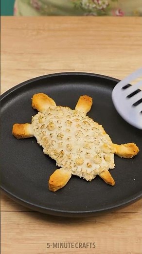 5-Minute Turtle Bread 🐢🍞 Fun Snacks with Cheese & Tomato!