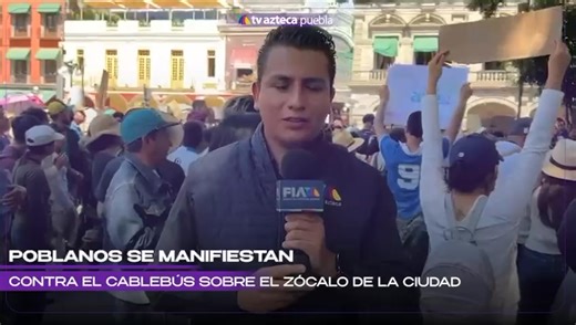 ¡Gobierno ECOCIDA! 🔴❌ Ciudadanos toman el Zócalo de Puebla para levantar la voz contra la construcción del Cablebús, proyecto impulsado por la administración del gobernador Alejandro Armenta. 🚠❌ Vía Rodrigo Sanchez | TV Azteca Puebla