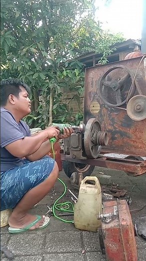 Diesel engine maintenance process.
