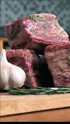Smoke Roasted Beef Short Ribs are a guaranteed holiday showstopper 🤩