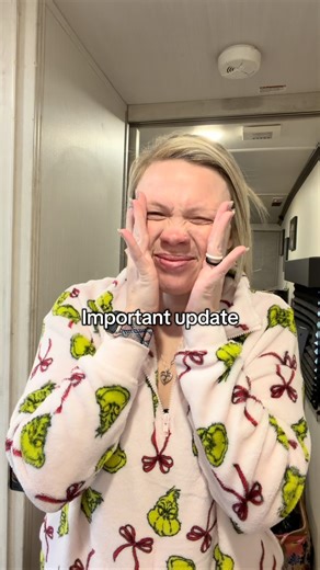 Important update for everyone that pre ordered a sign cookbook at the book signing in Barling Arkansas! Your book is ready for pick up at Flowers By Carlotta at 602 Fort Street, Barling Arkansas! There was a couple extra sent if you would like to still purchase one before Christmas! #travelingwifelife #fulltimervliving #camper #dinneridea #easydinner #cheapmeals #cookbook #booksigning | Michelle Coughran