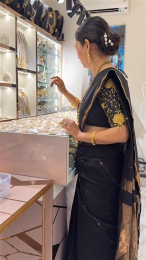 SK_antique_jewllers ™ । एस.के.अॅंटिक ज्वेलर्स,पुणे. on Instagram: "Wati designs 💯🔝😍 How to order 👇🏻 Send order screenshot 📲on 9112107671 Send address this format ✍🏻 Full Name: house no / flat no : Area name: Street name: Village name : City name : Pincode: two contact no : Shipping charges extra In pune 50/- rs out of pune 150/- ❌NO Cash on Delivery ❌ Payment mode : 💰 G pay or phone pay 9112107671 After full Payment send payment screenshot & confirm ur order 🛍️for offline shopping 🛍️ S