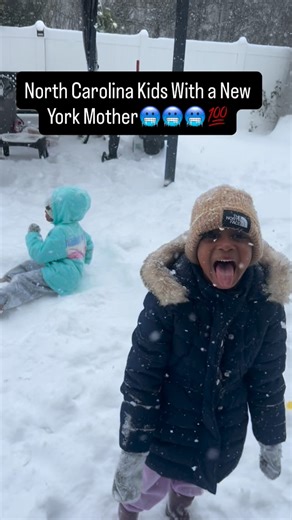 Rose Rosé on Instagram: "Oh butterflies what if I could wake up in another life ooo like a butterfly ❣️💪🏽🥶💯#loveyourself #mom #explorepage✨ #free #charlottesnow"