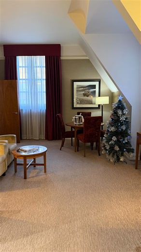 I just wanted to share the wonderful room we had at the Grand York...