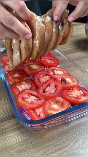 Easy Recipe & Dinner Ideas (@dinnermadeeasy.recieps)’s video of chicken recipe