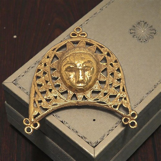 Vintage 1980s Museum Reproduction Brooch | Baule “face in Crescent” Pendant Design | Metropolitan Museum of Art Jewelry MMA CMA - Etsy Canada