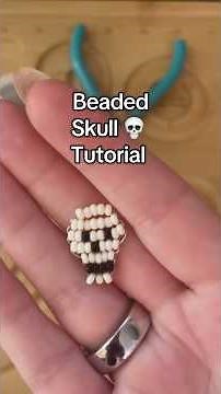 Beaded Skull Tutorial 💀 Great for beginners, just in time for spooky season! #skull #beadtutorial