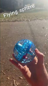 Flying sphere toy