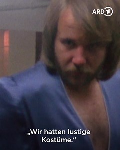 🎵✨ ABBA waren nicht nur für ihre Hits bekannt, sondern auch für ihre ikonischen Looks – die bis heute gefeiert werden. ▶ Die Doku "ABBA – Die ganze Geschichte" beleuchtet den Aufstieg und Ruhm der Kultband – jetzt in der ARD Mediathek: 1.ard.de/ABBA_Die_ganze_Geschichte | ARD Mediathek