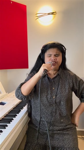 Aliènette Coldfire on Instagram: "I don't speak Japanese, but I love singing this song. #いつも何度でも #ジブリ #千と千尋の神隠し"