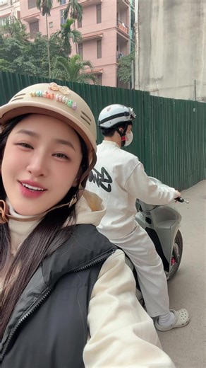 Có con trai lớn kể ra cũng thích🤭. Buồn cái là đưa đi dạo ngay😂 @ngkhanh @Mẹ 3 Con Daily #me3con #xuhuong #thammylinhnguyen