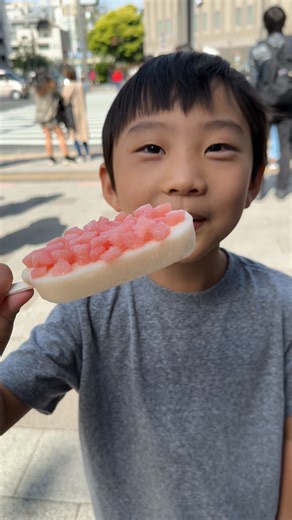 577K views · 7.8K reactions | Tuna ice cream! Jk it’s peach lol | The CrunchBros | Facebook