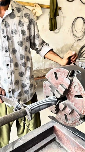 This Machine Makes Perfect Springs In Seconds