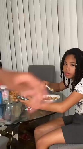 Oxtail pig feet and cabbage #food #cooking #eating @itslovelymimi27 part 2 | Juice n Jayy