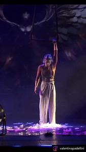 🤎 Trapeze: @valentinapadellini #aerialartsassoc | Aerial Arts Association