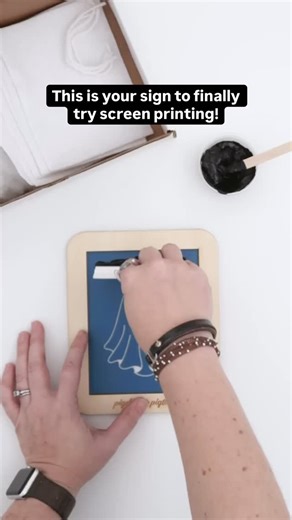 9.1K views · 192 reactions | Here’s a no risk way to try out screen printing. Open the box and follow along with my video tutorial. Not only will you get to see how easy screen printing can be, but you will make a fun project in the process. . Comment BOO and I’ll send the link to the class and kit. | Pigskins & Pigtails | Facebook