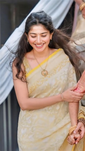 Sai Pallavi on Instagram: "Sai Pallavi Fire Dance ❤️🔥"