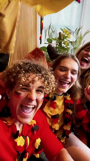 The Hilarious Architecture of #paddedbra