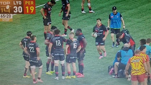 Bravo à Mayron pour ses 15 premières minutes avec l'équipe première de Usap Officiel ! Nous te souhaitons le meilleur. De grosses bises, on est tous très heureux pour toi | Ecole De Rugby RC Salanque XV - Labellisée