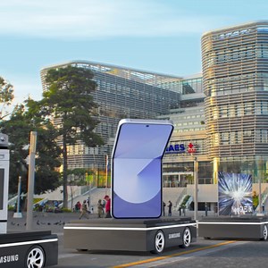 ¡Hola, El Salvador! 🌟 ¿Sabían que todos estos increíbles productos y muchos más están disponibles para ustedes en shop.samsung.com? Nos vinimos hasta las vibrantes calles salvadoreñas para poner a prueba algunos de nuestros favoritos. 👀 ¿Nos lograste ver? No esperes más, encuentra todo lo que has estado buscando en un solo lugar. 🔎💥 #Samsung #ShopSamsung | Samsung
