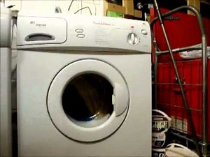 Hotpoint First Edition WM52 Washing machine Prog D cotton suds lock spin after wash
