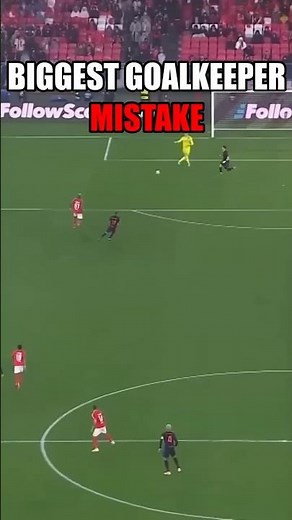 Raphinha's insane head goal in Soccer League Mobile