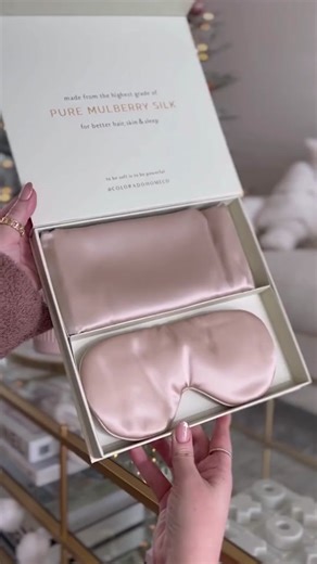 The cozy girlies know 💅 Shop these items and more at the link in bio. #amazonfinds #amazonhome #cozygiftideas 🎥: @fancythingsblog