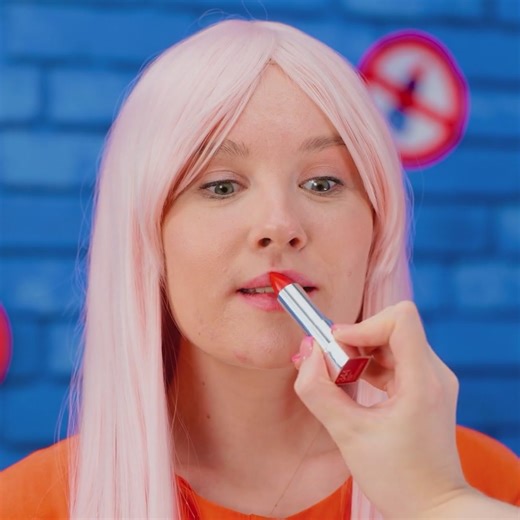 Fun tricks for having makeup in a jail, by 123 GO! | 123 GO