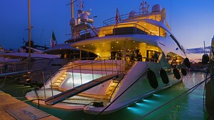 Explore Saint-Tropez Port – Evening Walk in Southern France (4K)