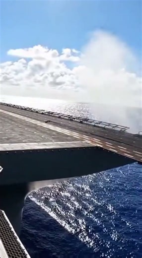Close Call! Aircraft Carrier Arresting Cable Snaps 😱⚓️ #military