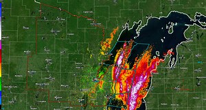 RADAR 10:05AM The Winter Weather Advisory for Door Co. has been upgraded to a Winter Storm Warning Narrow intense lake effect band continues to produce 1"/hour snowfall rates across parts of Door Co. late this morning. The snow is expected to continue through much of this afternoon. Up to 5" of snow have already been reported near Jacksonport, if you are in Door County please send us your snowfall reports. | US National Weather Service Green Bay Wisconsin