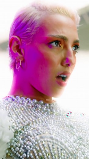 Dancing, singing, and everything in between! 🎬🎤✨ ⁦‪#BehindTheScenes‬⁩ ⁦‪#BTS‬⁩ ⁦‪#MenNazra‬⁩ ⁧‫#من_نظرة‬⁩ ⁦‪#NancyAjram‬⁩ ⁧‫#نانسي_عجرم‬⁩