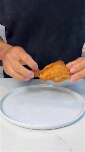 The keys to the crispiest and juiciest fried chicken in the air fryer have been unlocked. Comment “recipe” if you want it sent to you #crispy #airfry #friedchicken #chicken #airfryer | kwokspots