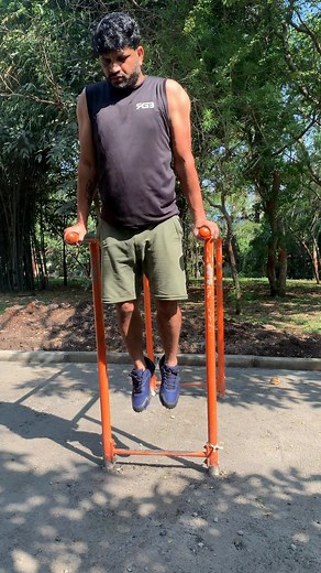 💪 No Gym? No Problem! Grow your Triceps & Arms naturally with Parallel Bar Dips 💥 Learn the right form, avoid common mistakes, and build muscle anywhere — no equipment needed! 🔥 Watch Full Video on YouTube 👉 https://www.youtube.com/@FitAaniFine 📲 Follow us on Instagram 👉 https://www.instagram.com/fitaanifine/ 🎯 Fit Aani Fine by Mahesh Bhargande Learn • Train • Transform #FitAaniFine #ParallelBarDips #BodyweightWorkout #TricepsWorkout #ArmWorkout #NoGymWorkout #FitnessIndia #CalisthenicsIn