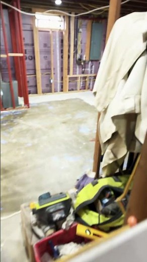 Así se hace un piso de nivel profesional #diy #construcción #mapei #floorleveling #diy #concrete