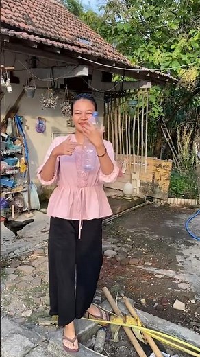 MAKING A SHRIMP TRAP FROM A BOTTLE